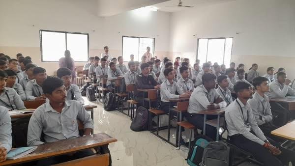 Seminar On "Awareness of Mechanical Software in Industry